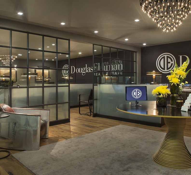 storefront-exterior-bi-fold-door